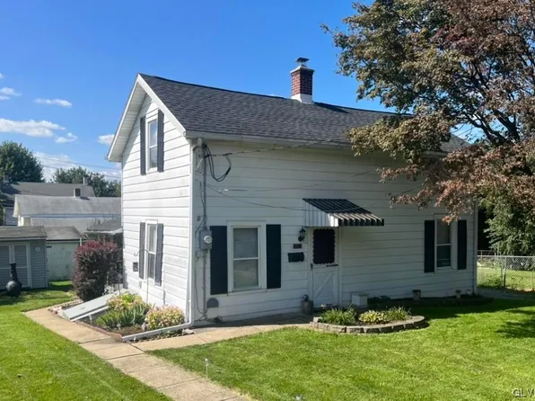 1130 Oak St, Hellertown, PA 18055