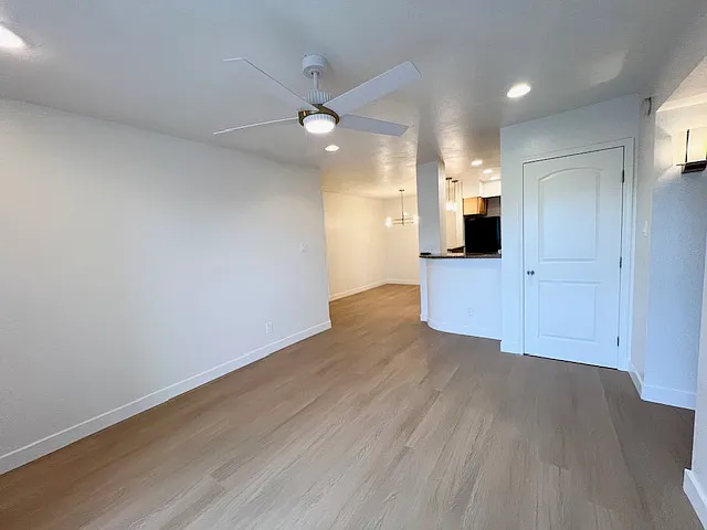 4410 N Longview Ave #220 — Photo 30