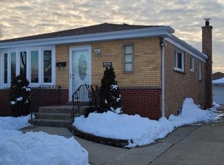 3642 Sarah St, Franklin Park, IL