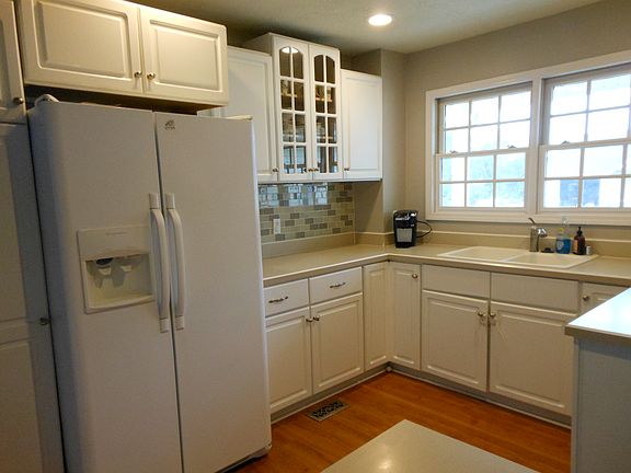 3rd image of 189 Tara Ct