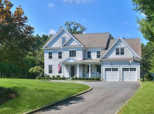 26 Rayfield Rd, Westport, CT 06880