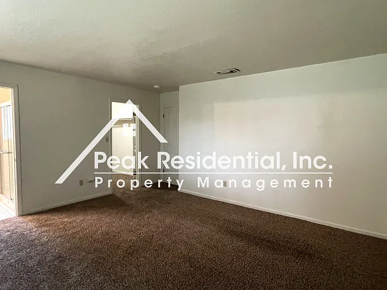 7927 Parmis Ct — Photo 19