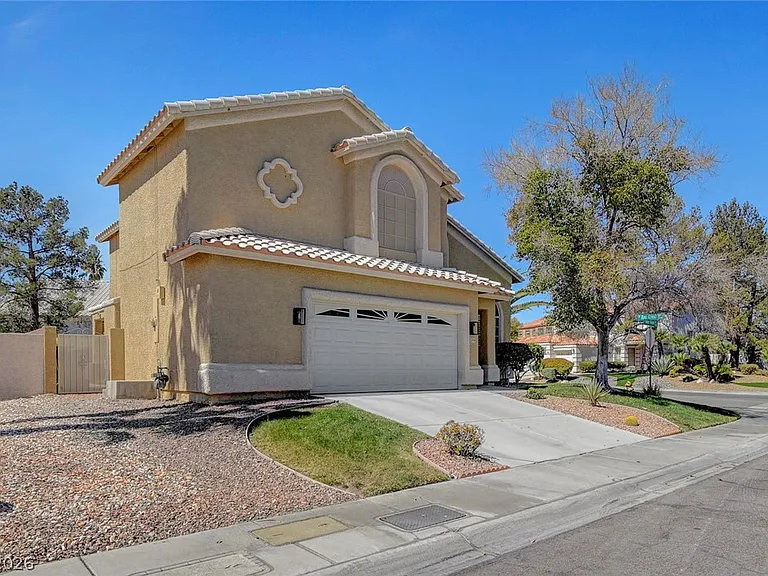 2525 Huber Heights Dr — Photo 3