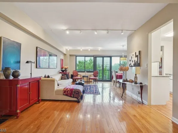 609 South Orange Ave, 4F #4F, South Orange Village Twp., NJ 07079