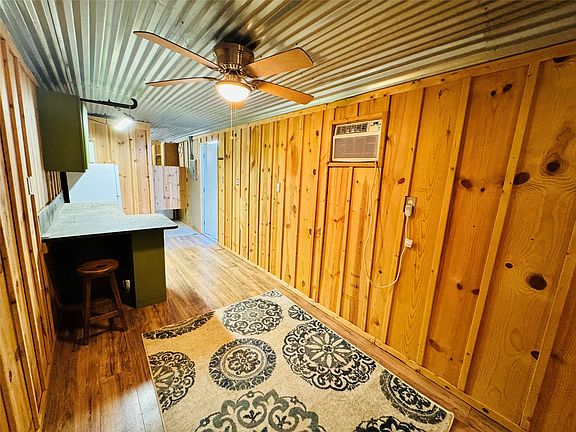 5th image of 225 Avenue J
