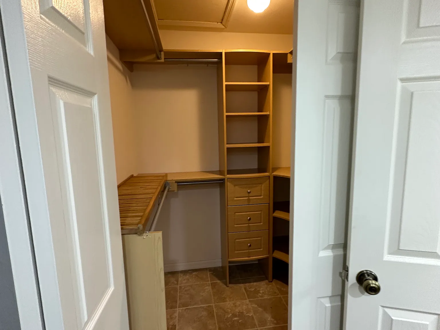 2 bed, 1180 sqft, $1,950 — Photo 4