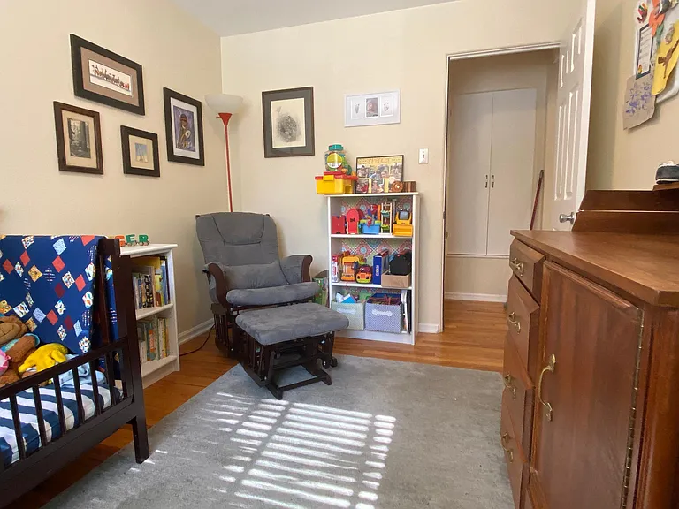 1166 S Jackson St — Photo 36