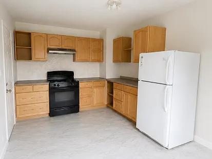 1298 Hastings St E #6 — Photo 12