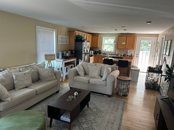 27 Stockman Ave Unit A