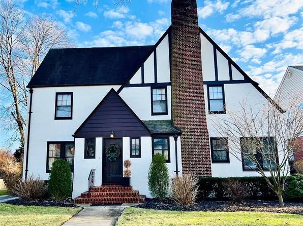 90 Garden Street, Garden City, NY 11530