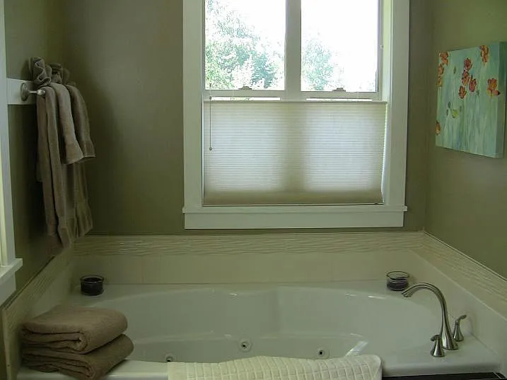 2810 Iowa Dr — Photo 12