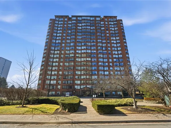 1270 Maple Crossing Blvd #208, Burlington, ON L7S 2J3