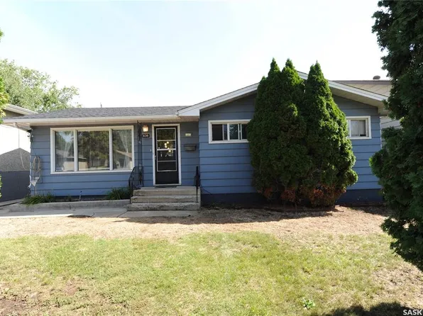 436 X AVENUE S, Saskatoon, SK S7M 3H8