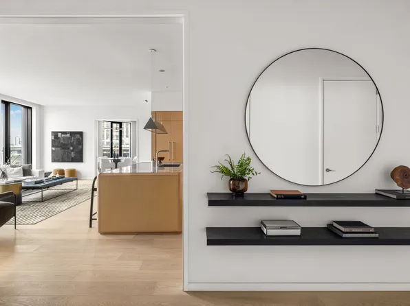 30 Front Street image 7 of 37