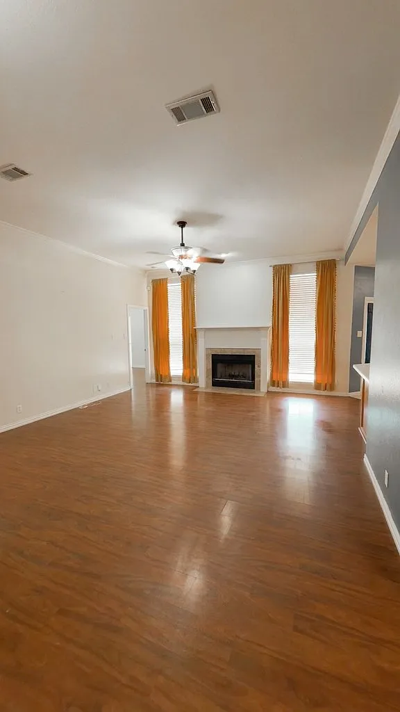 3 bed, 2.0 bath, 1868 sqft, $2,650 — Photo 3
