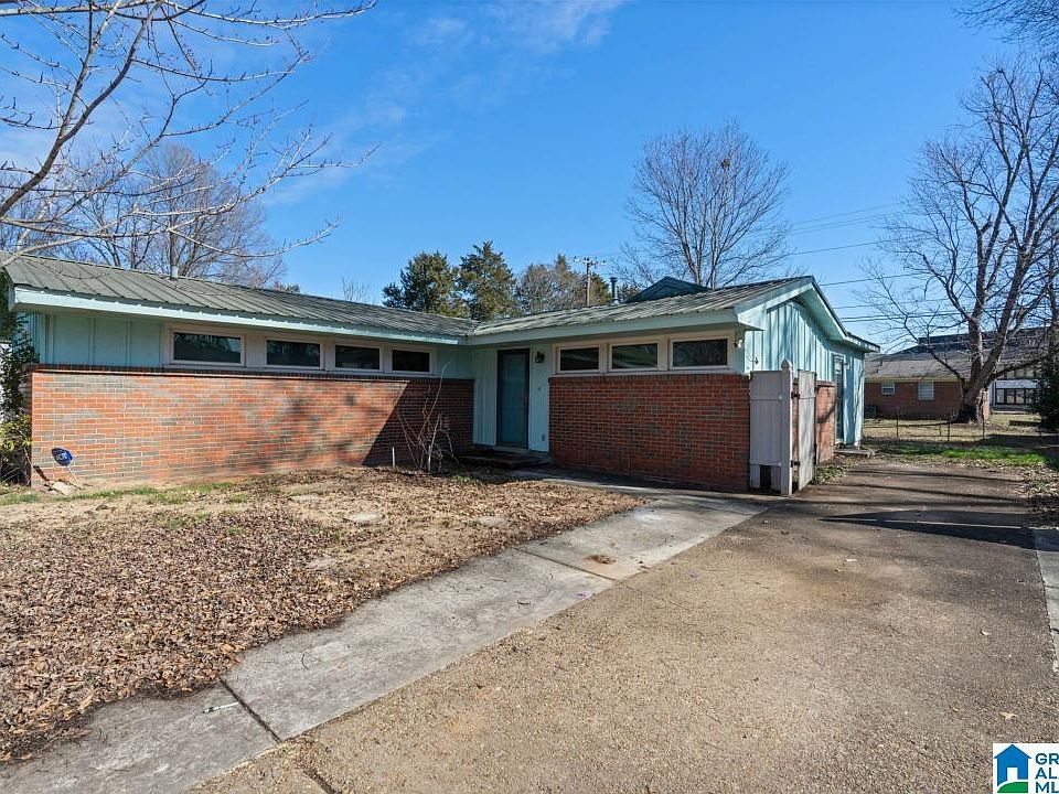 1st image of 2707 Holiday Dr SW