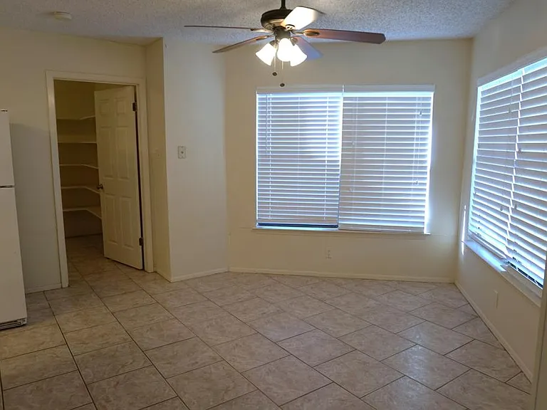 7515 Foss Mdws — Photo 12