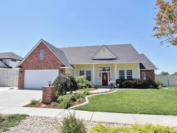 1729 Hickory Ave, Fruitland, ID 83619