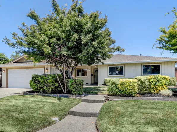 7443 Mooncrest Way, Sacramento, CA 95831