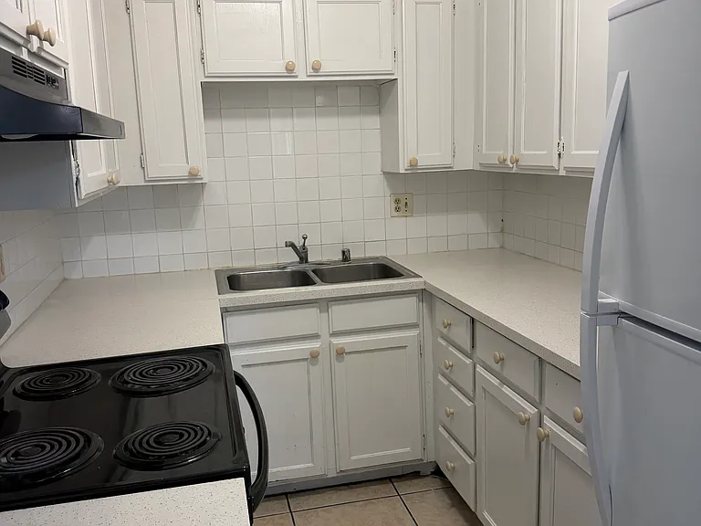 5303 Retablo Ave #B — Photo 1