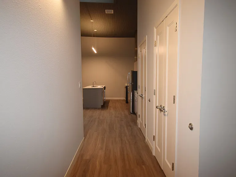 307 Main St — Photo 9