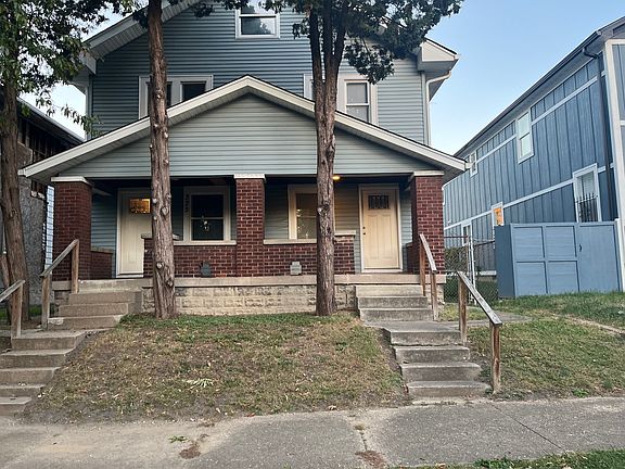 3rd image of 323 Jefferson Ave