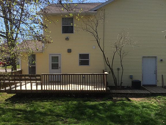 Big Deck with built in seats