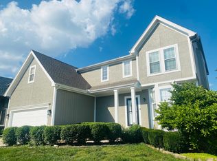 13713 Bradshaw St, Overland Park, KS 66221