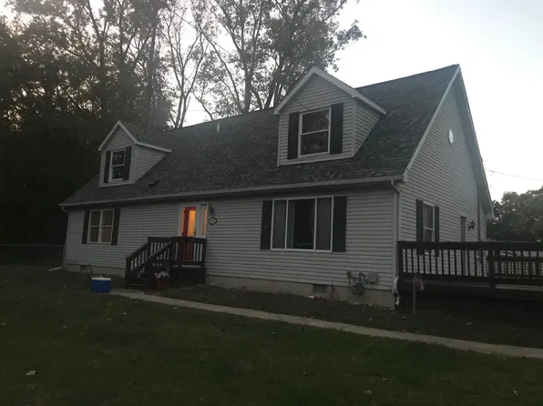 4990 Tawas Dr, Ottawa Lake, MI 49267