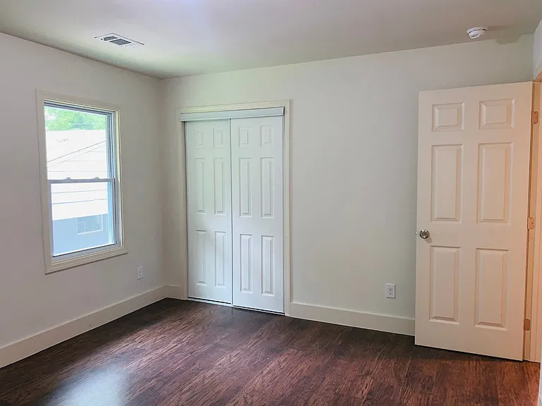 364 Brooks Ave SW — Photo 16