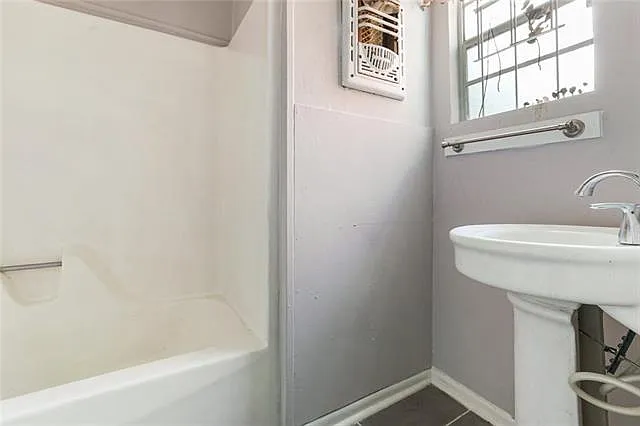 513 Mandeville St — Photo 7