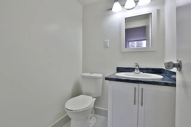 66 Broadway Ave — Photo 15
