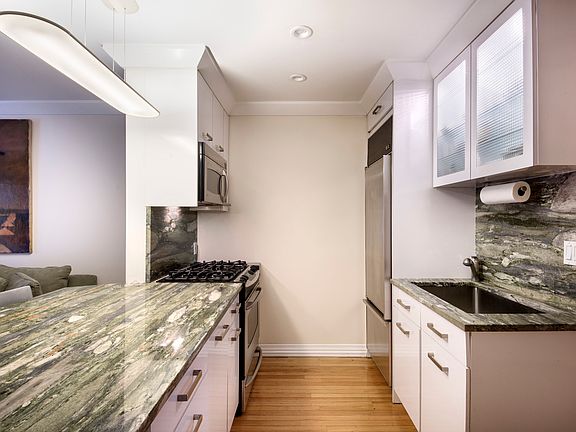 4th image of 164 Bank St APT 5A