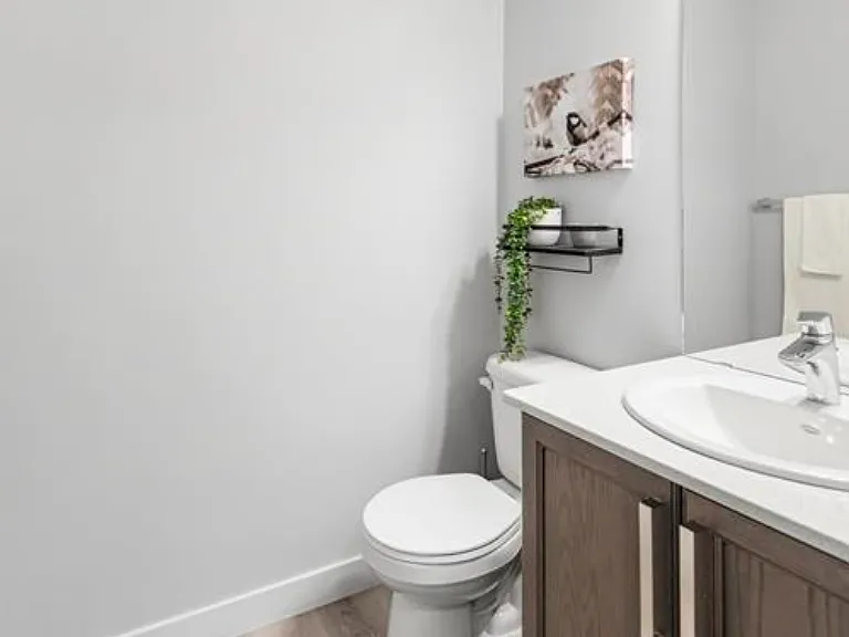 18 Ebbers Close NW — Photo 8