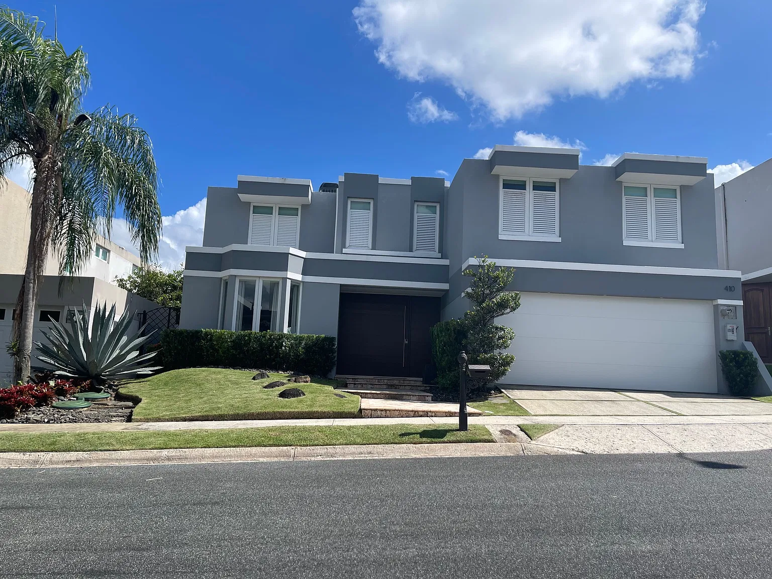 5 bed, 2.5 bath, 3700 sqft, $6,000 — Photo 3