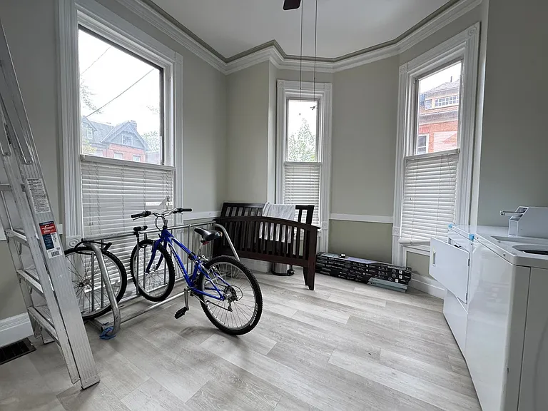 59 Trumbull St — Photo 15