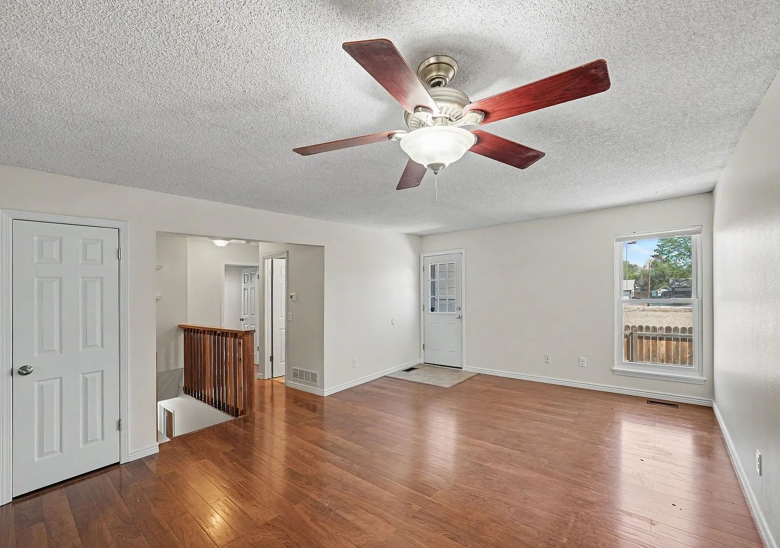 Welcome Home to Your New Arvada Home.... with fantastic outdoor space! Available NOW!! — Photo 3