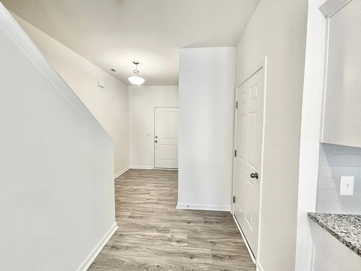 Building Photo - 3885 Claret Cup Dr