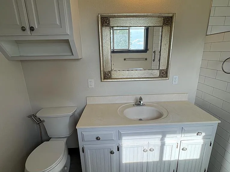 2078 Lower Crabapple Rd — Photo 28