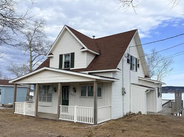 251 Main Street, Lewisporte, NL A0G3A0