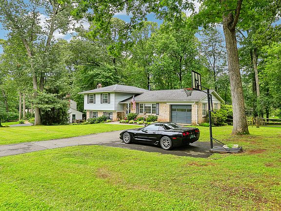 2nd image of 18033 Mill Creek Dr
