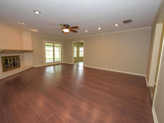5th image of 112 Sea Gull Cir