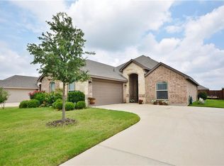 214 Saxon St, WAXAHACHIE, TX 75165
