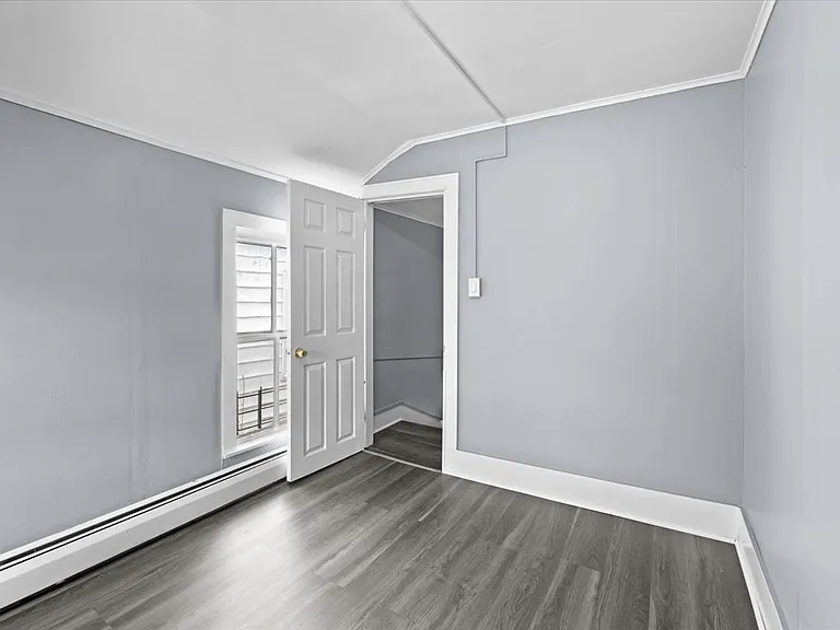 39 Church St — Photo 23