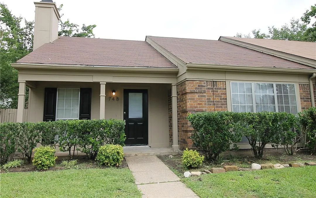 2 bed, 1125 sqft, $1,495 — Photo 1