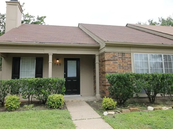 748 Versailles St, Mesquite, TX 75149