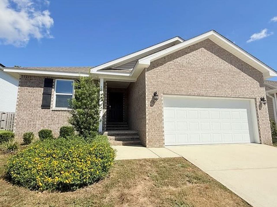 1st image of 5719 Guinevere Ln