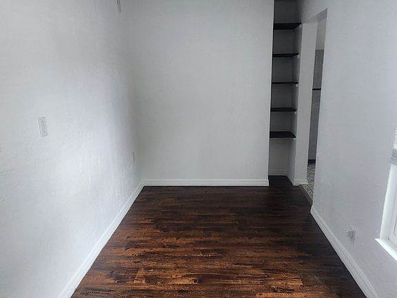 4th image of 4711 Fairfield Ave S