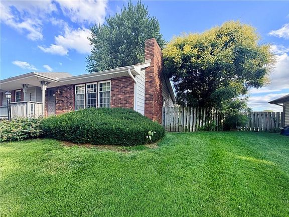3rd image of 2914 Kimbrough Ln