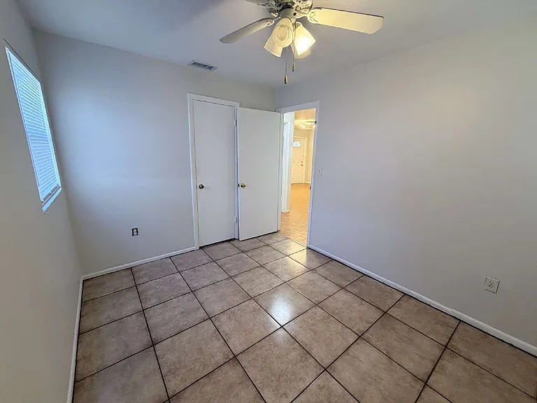 1211 Robert King High Dr — Photo 12